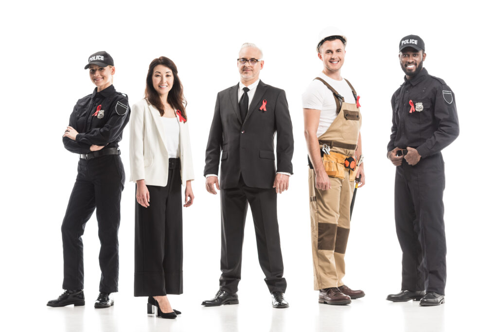 Werkzoekenden in uniformen voor beroepen als politie, techniek, zorg en dienstverlening