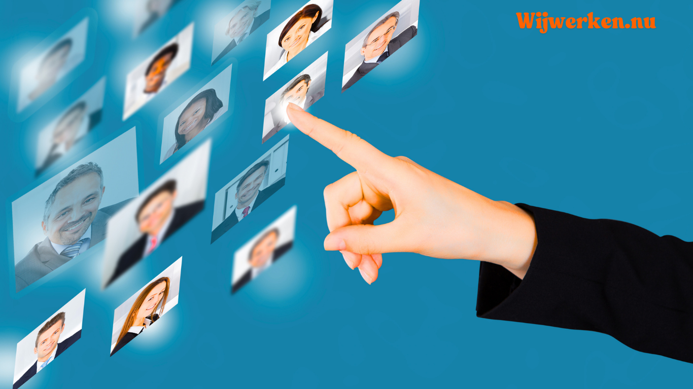 Hand selecteert kandidaat uit digitale fotomuur – visuele representatie van online werving en selectie